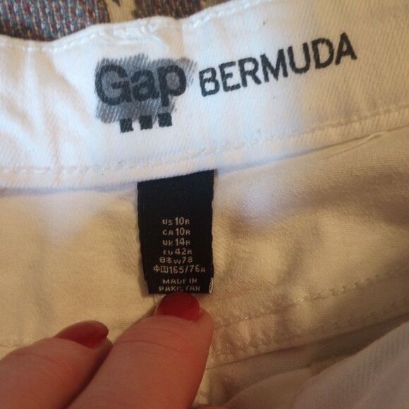 - Gap White Denim Bermuda Shorts - Picture 4 of 7